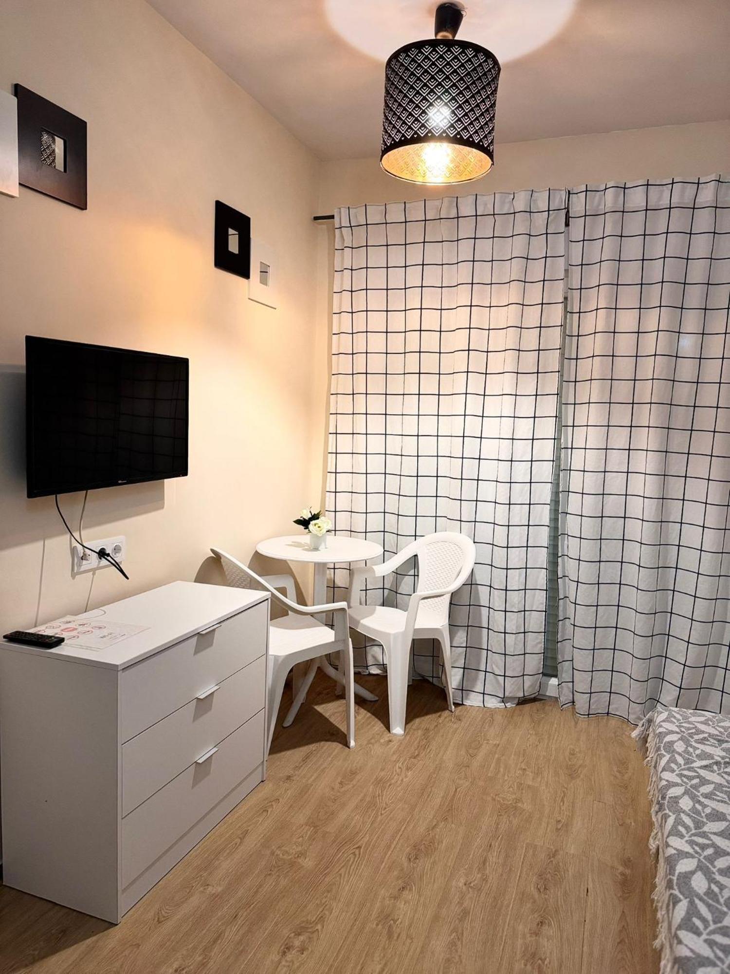 Studio A 200M De La Playa Los Locos 또레비에하 객실 사진